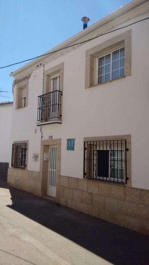 Suenos De Monfrague Guest House Torrejon el Rubio Ngoại thất bức ảnh